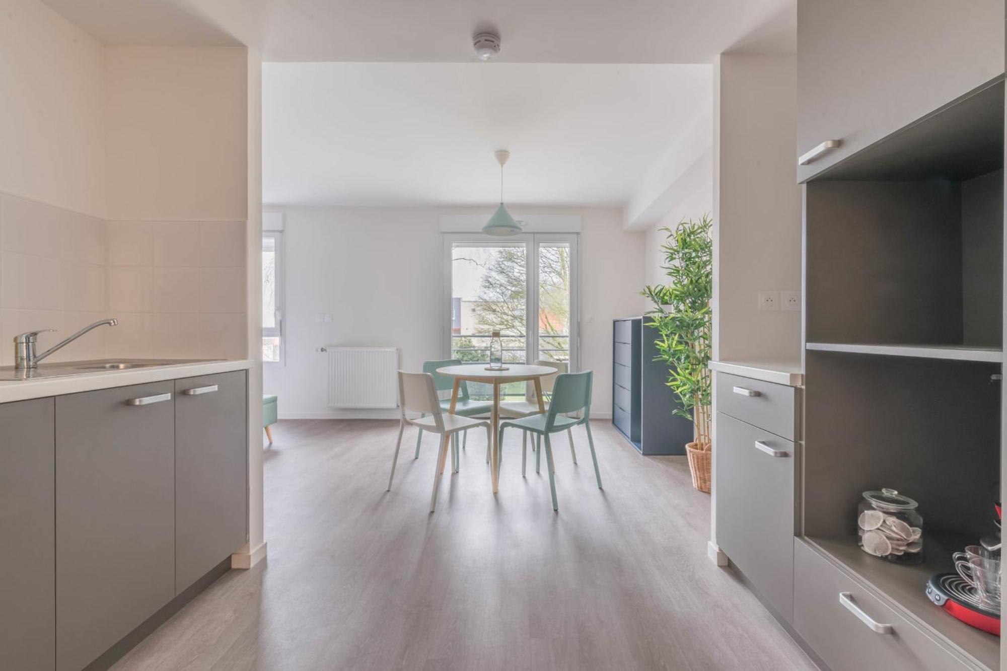 Appartement ANAIS - Studio proche gare, Wifi, arrivée 24 24 à Le Mans Extérieur photo